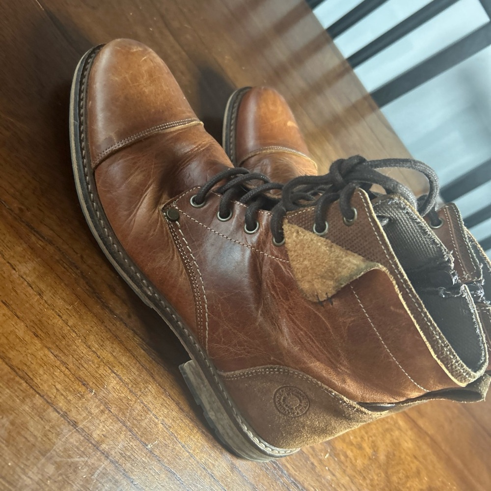 Classic Tan Leather Men's Boots - Picture 4 of 6